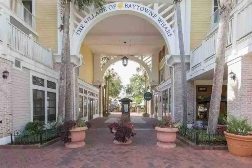 Large 4 Bedroom With Bunk Room And 2 Golf Carts! Destin Exterior foto