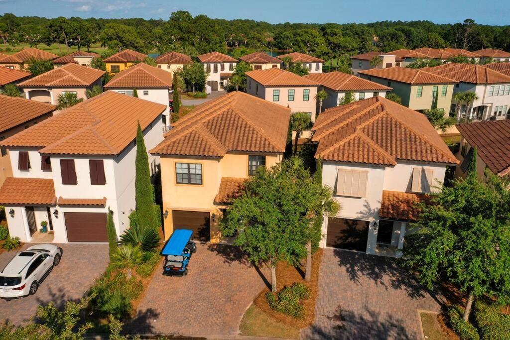 Large 4 Bedroom With Bunk Room And 2 Golf Carts! Destin Exterior foto